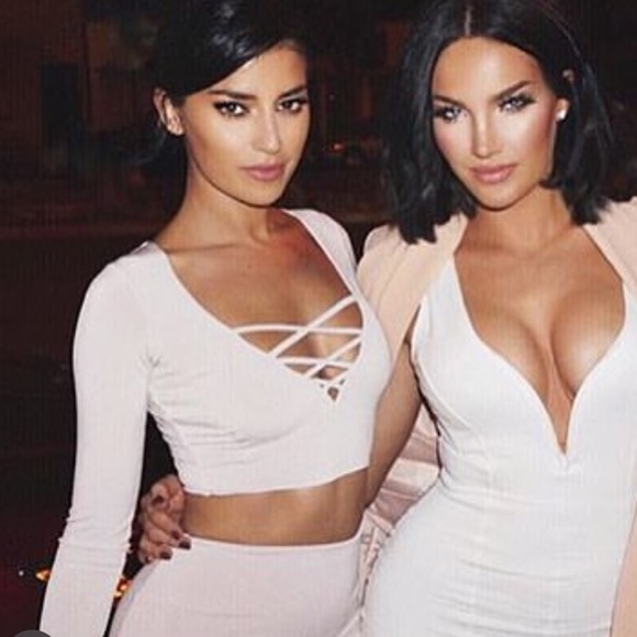 Love Nookie black Mi Amore cross cross Lace up crop top - Picture 2 of 4